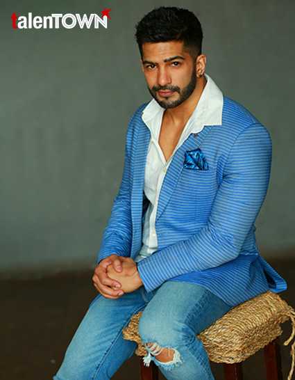 Amit Tandon grooves around the streets of Auckland in his new